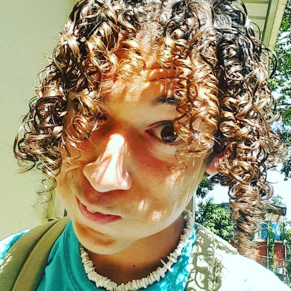 Meet your Posher, Amiel